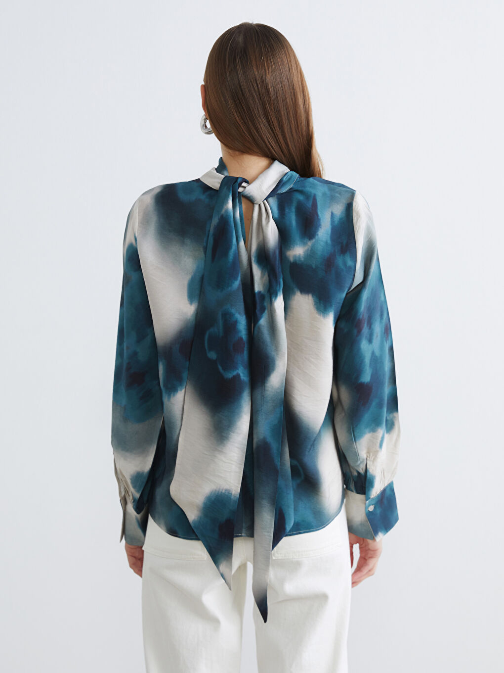 Haki Şal Yaka Batik Desenli Bluz-3