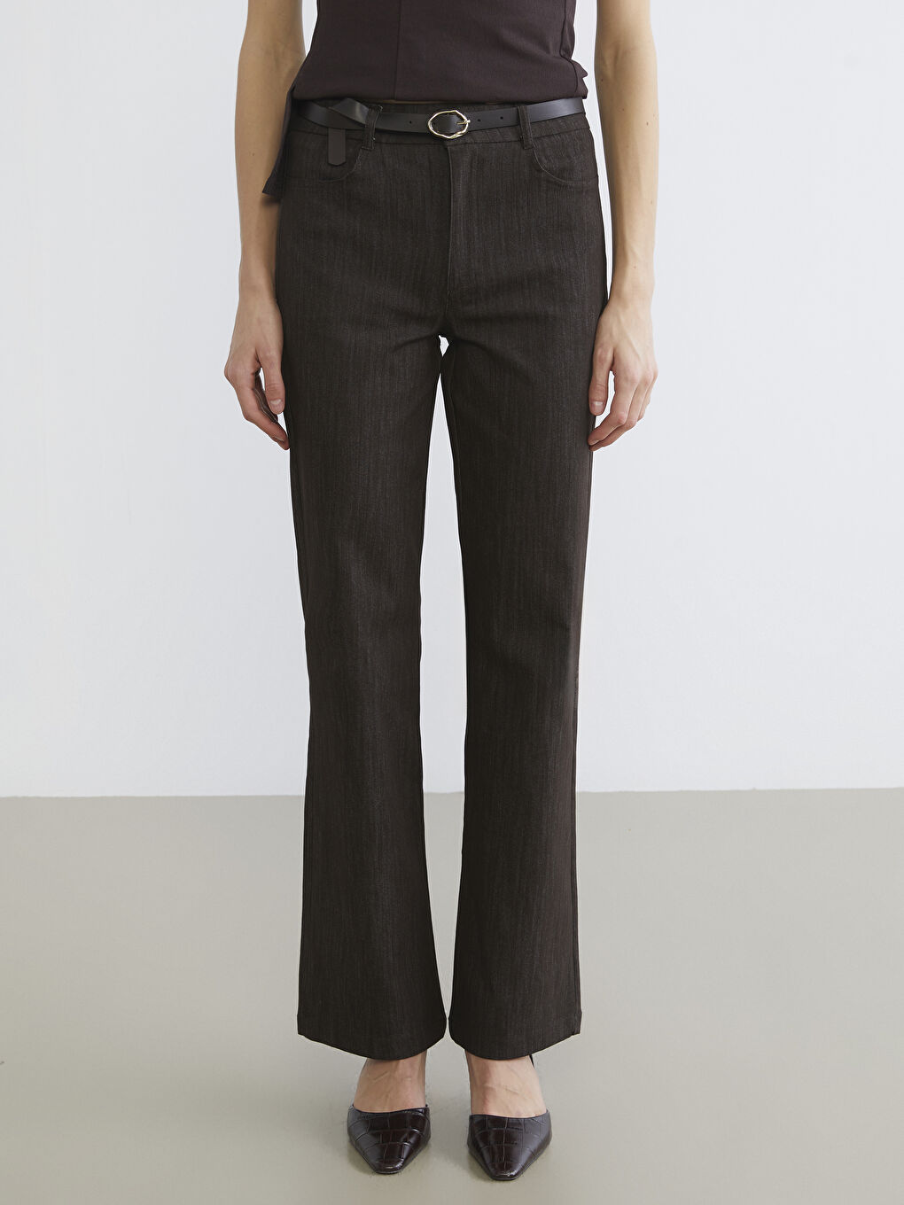 Kahverengi Beli Kemerli İspanyol Paça Kadın Pantolon-1