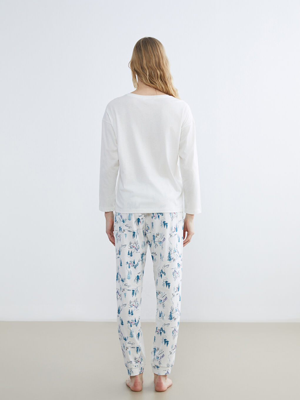 Ženski Pidžama Komplet Novogodišnje Tematike Okrugli Izrez-3