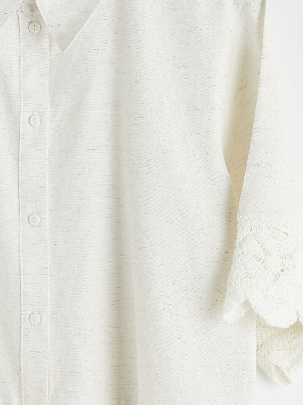 Ženska košulja sa čipkastim detaljima-6