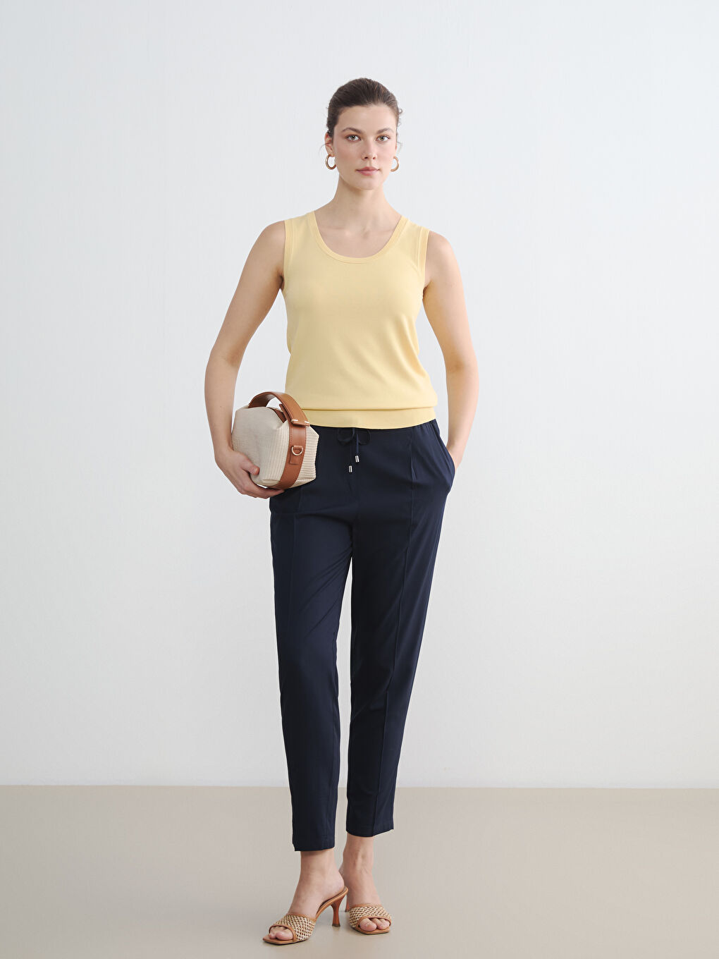 Sarı U Yaka Kadın Triko Atlet-1