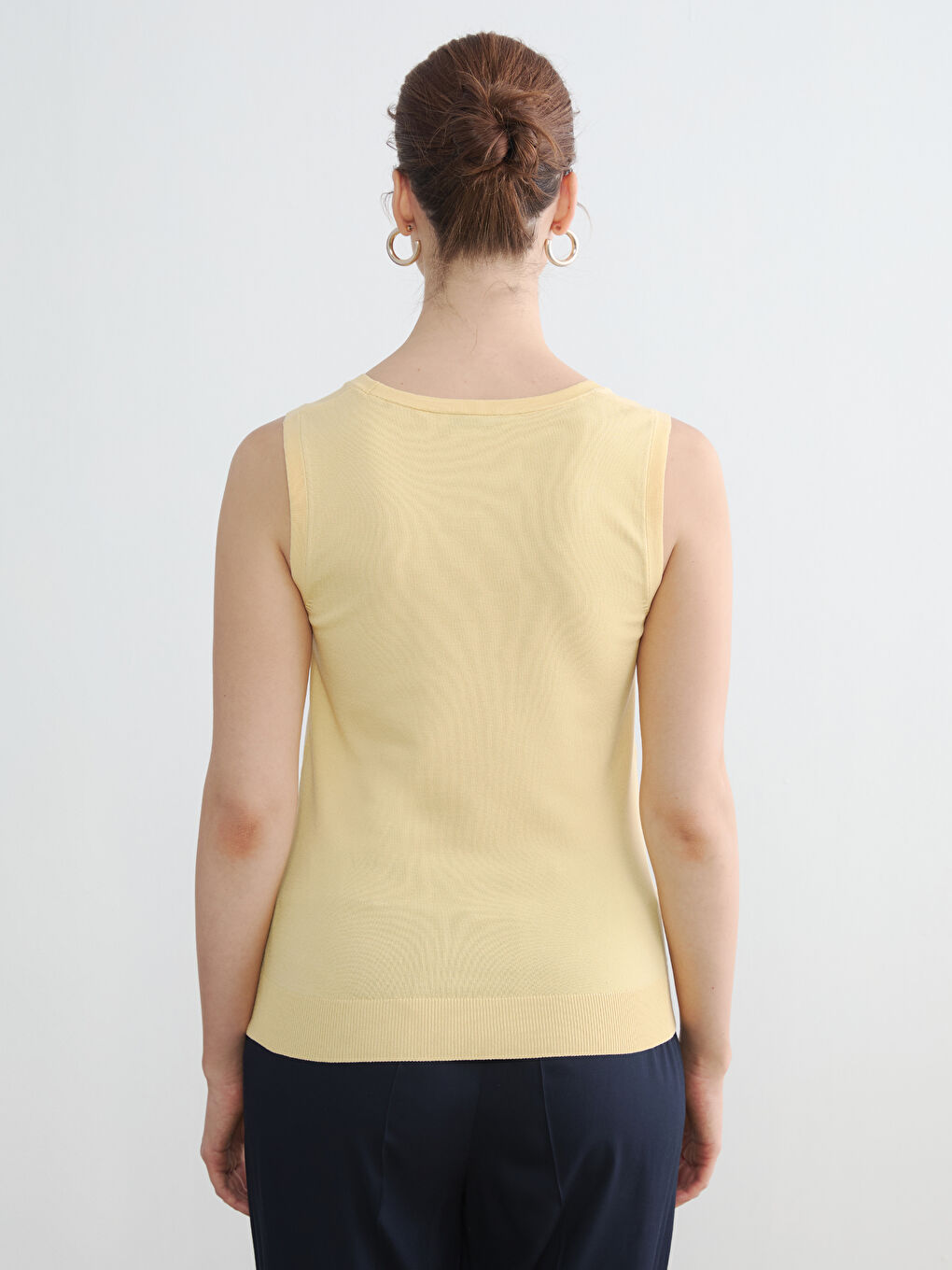 Sarı U Yaka Kadın Triko Atlet-3