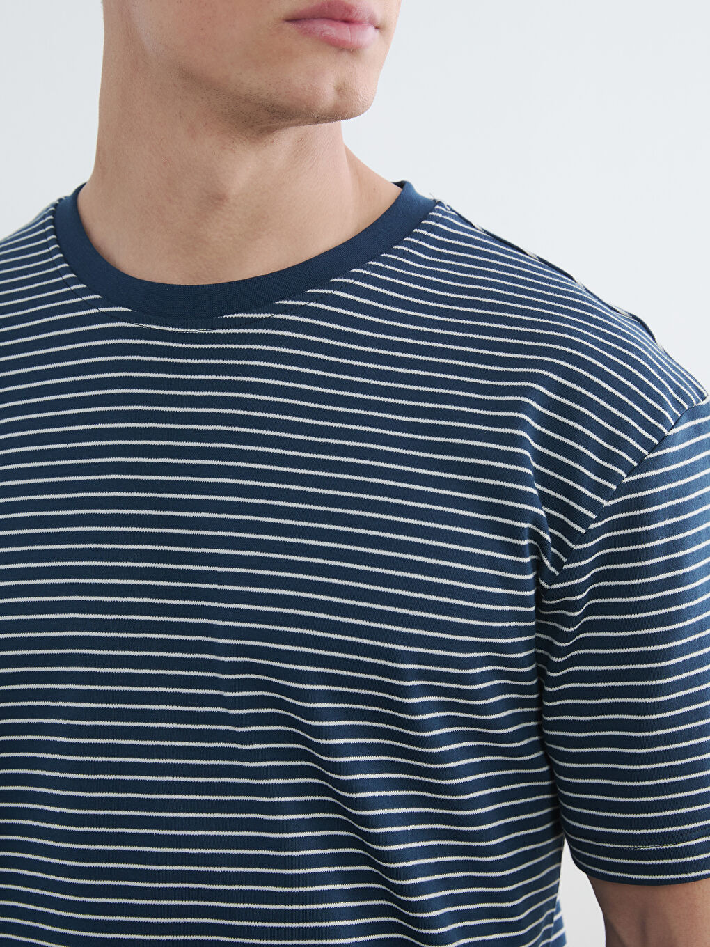 T-shirt à rayures à col rond pour homme-2