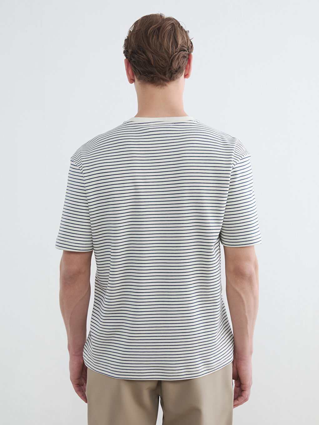 Мъжка раирана тениска с обло деколте-3