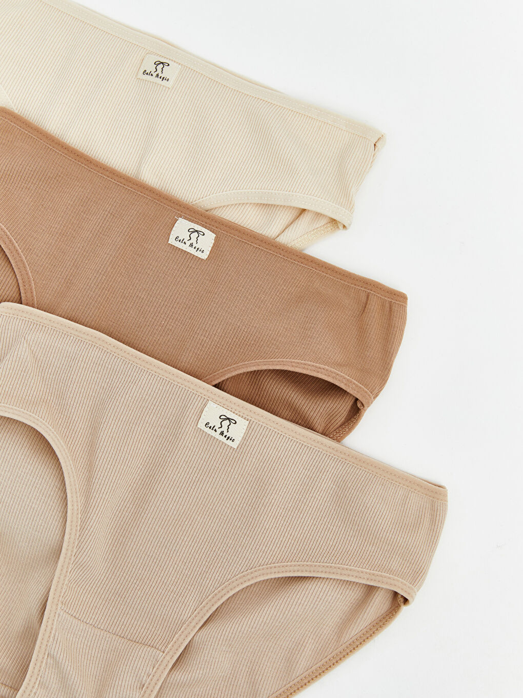 BEŽ Gaćice Devojka-1