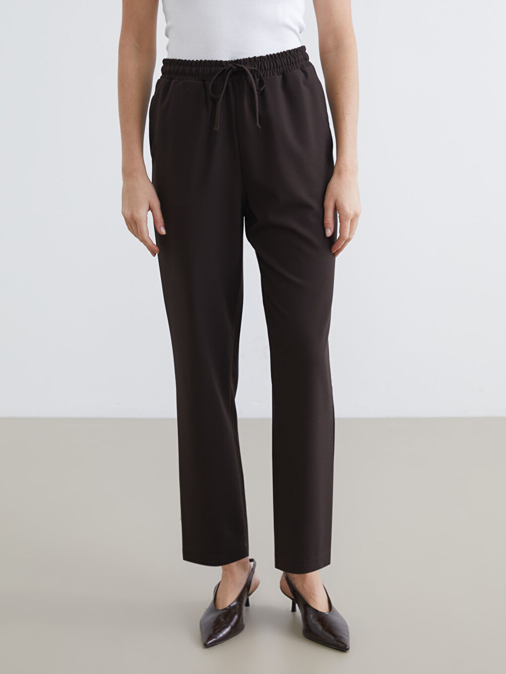 Kahverengi Beli Lastikli Kadın Pantolon-1