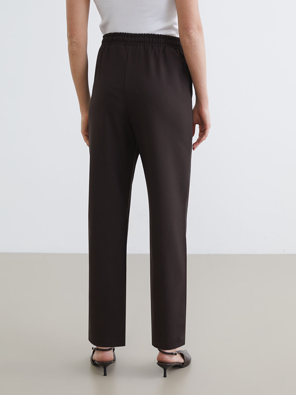 Kahverengi Beli Lastikli Kadın Pantolon-3