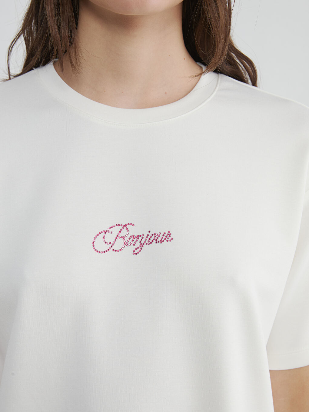 Beyaz Taşlı Soft Touch Kadın Tişört-2