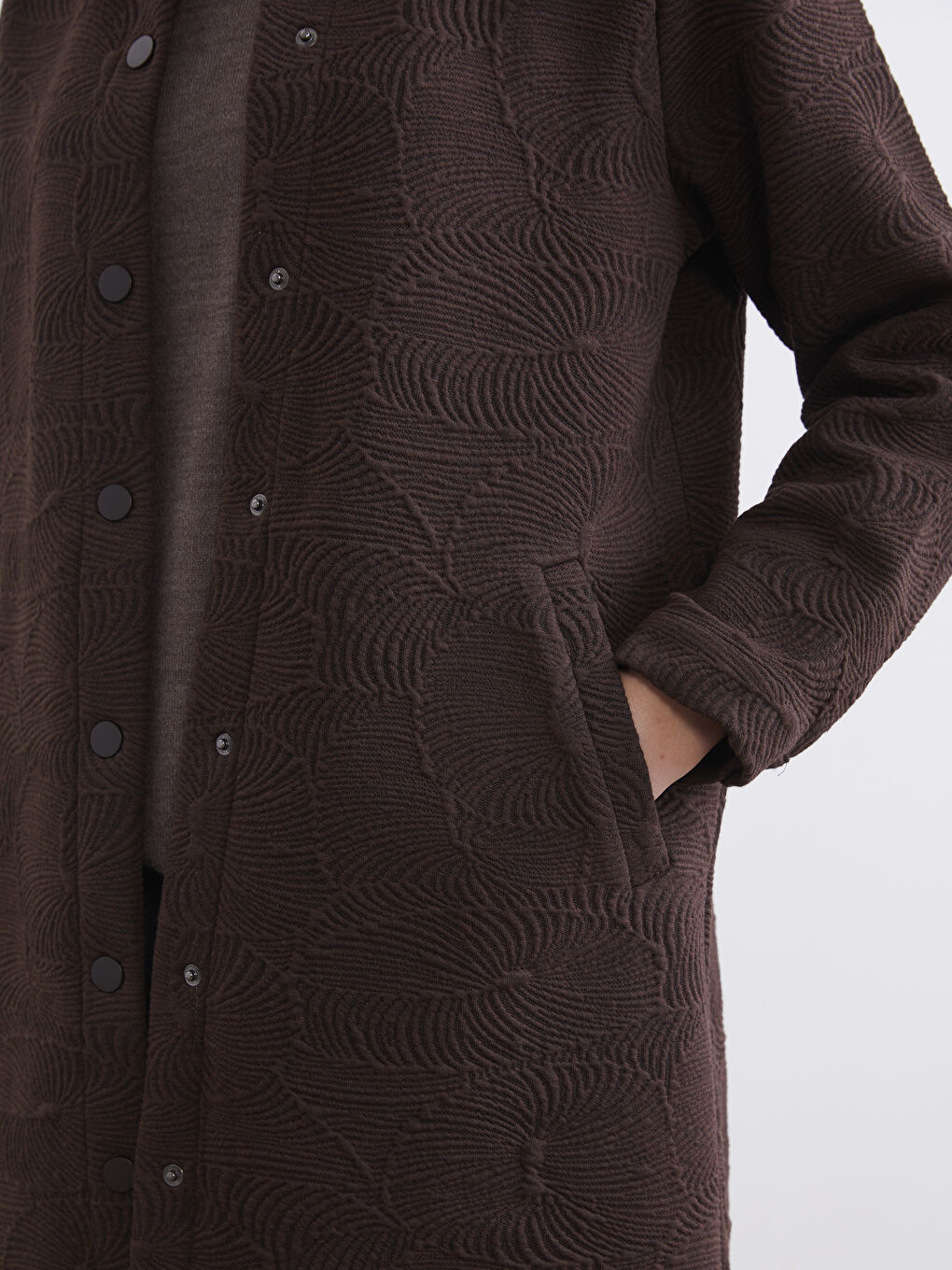 بۆ ژنان عبا بەرزەوە بە کۆڵەی کراوە خۆی-3