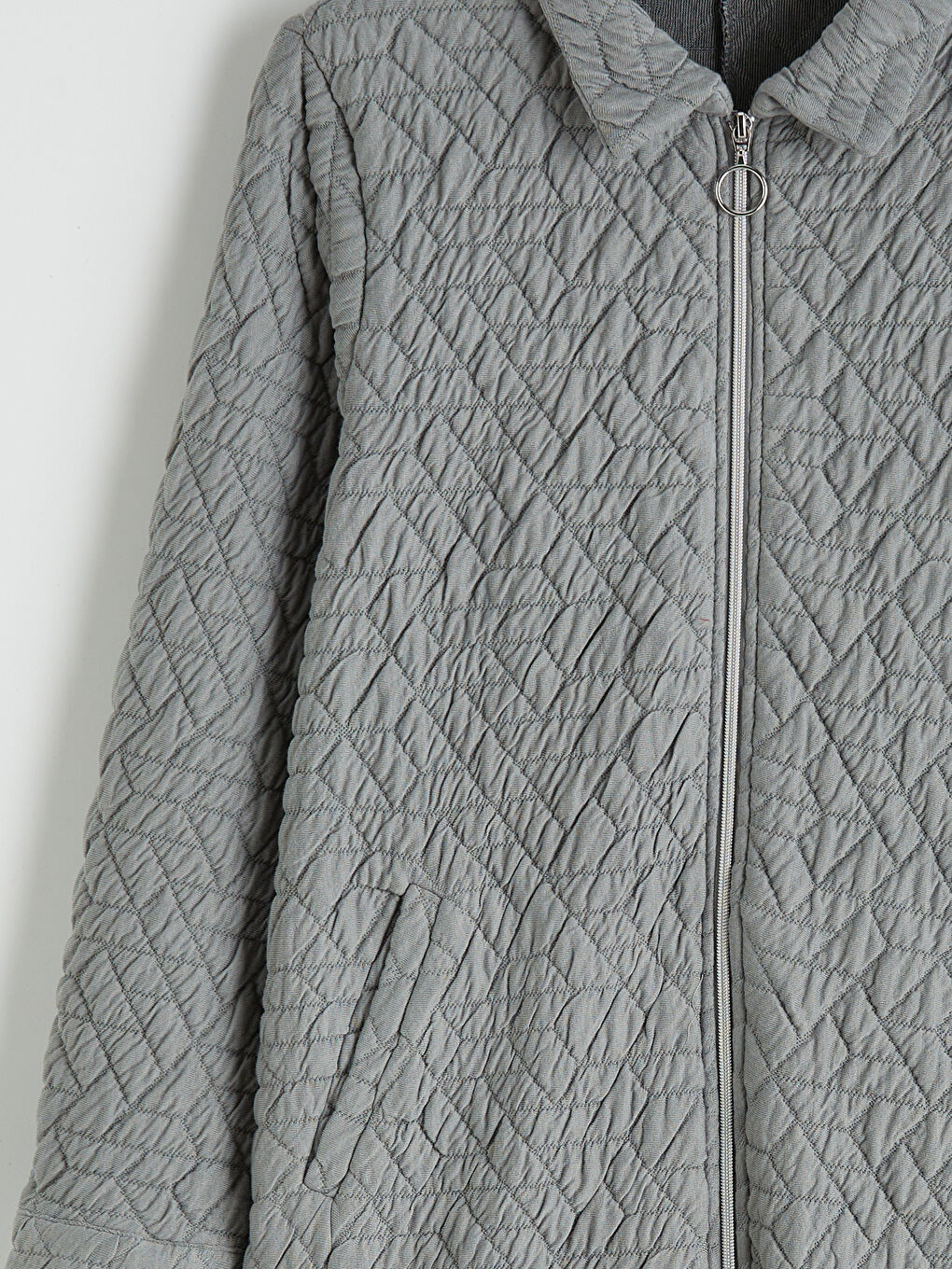 Gri Gömlek Yaka Kendinden Desenli Kadın Ferace-1