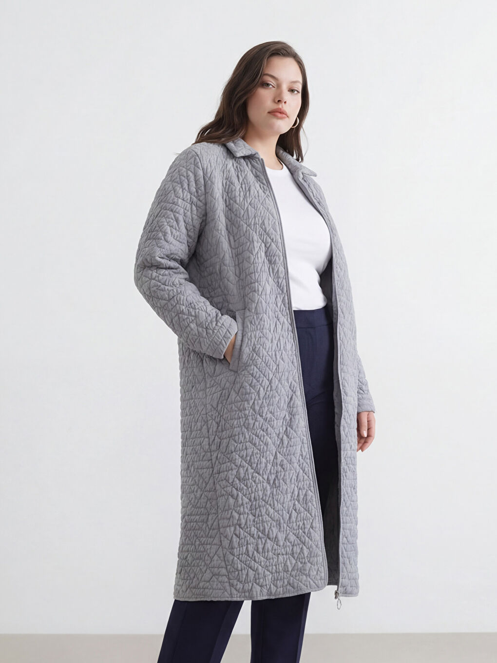 Gri Gömlek Yaka Kendinden Desenli Kadın Ferace-1