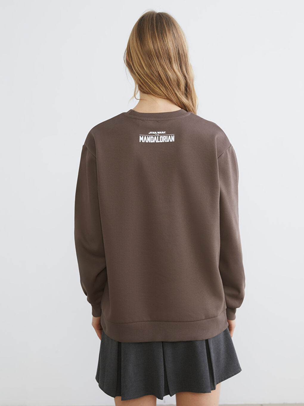 Kahverengi Grogu Baskılı Oversize Kadın Kalın Sweatshirt-3