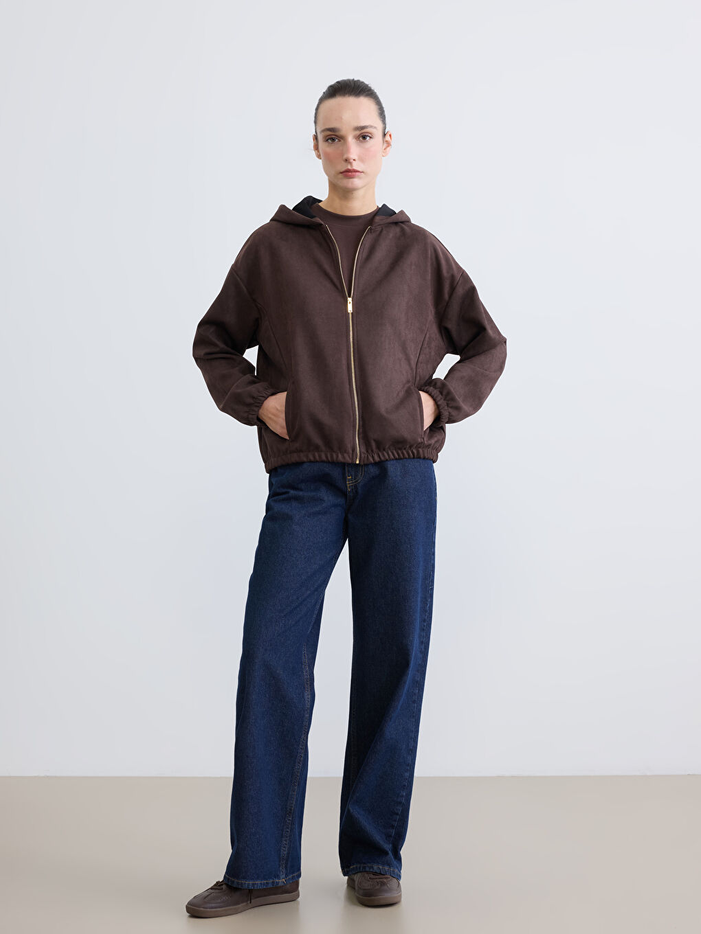 Kahverengi Kapüşonlu Kadın Fermuarlı Sweatshirt-1