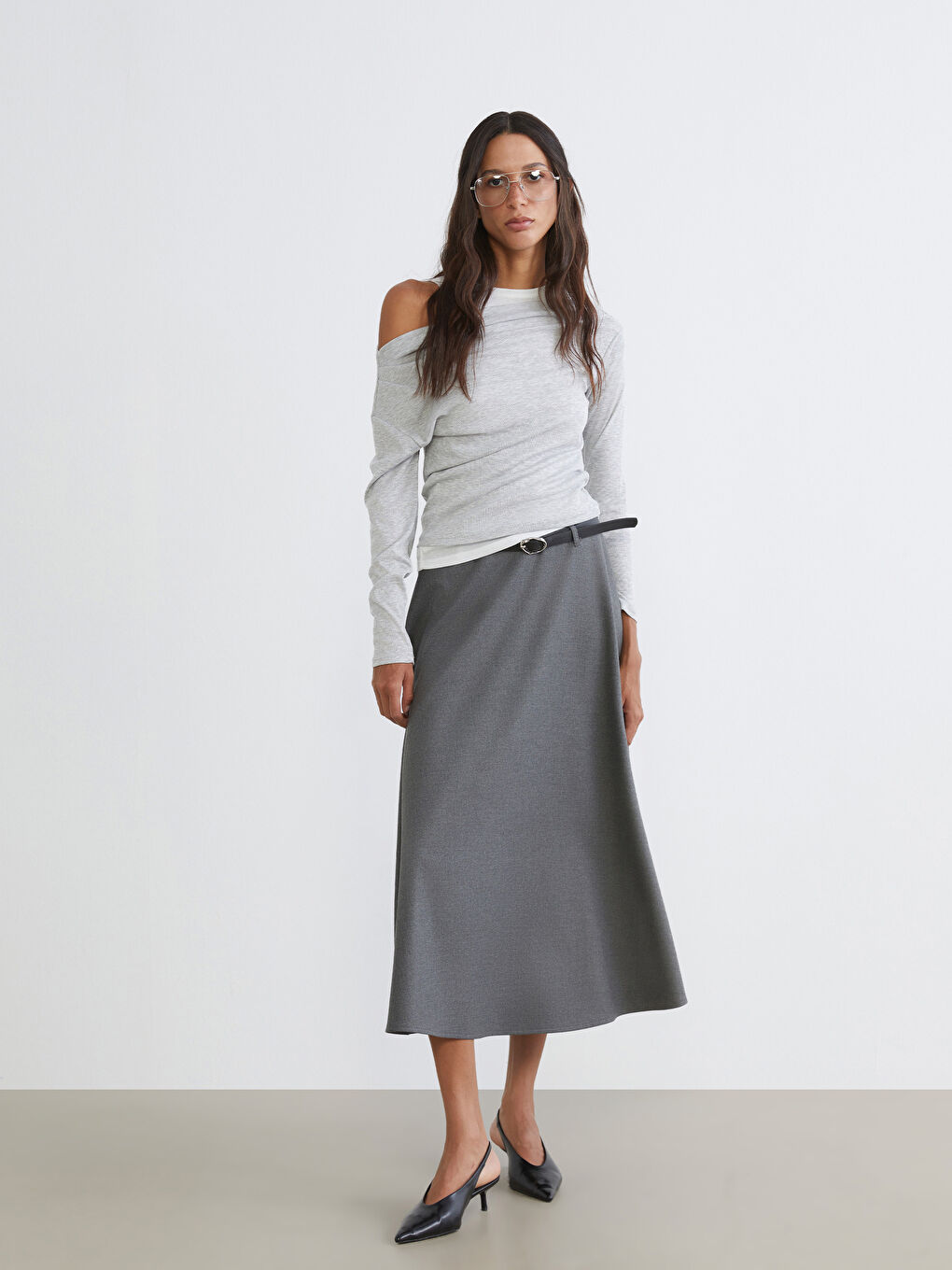 Gri Kayık Yaka Kadın Body-1