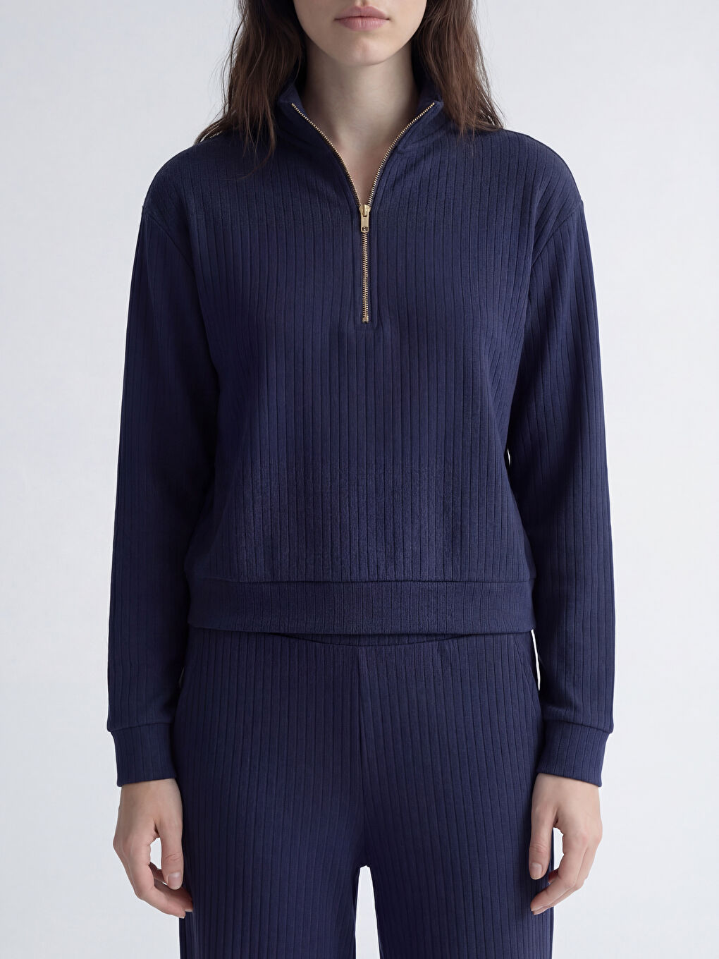 Мягкий на ощупь оверсайз женский свитшот-2