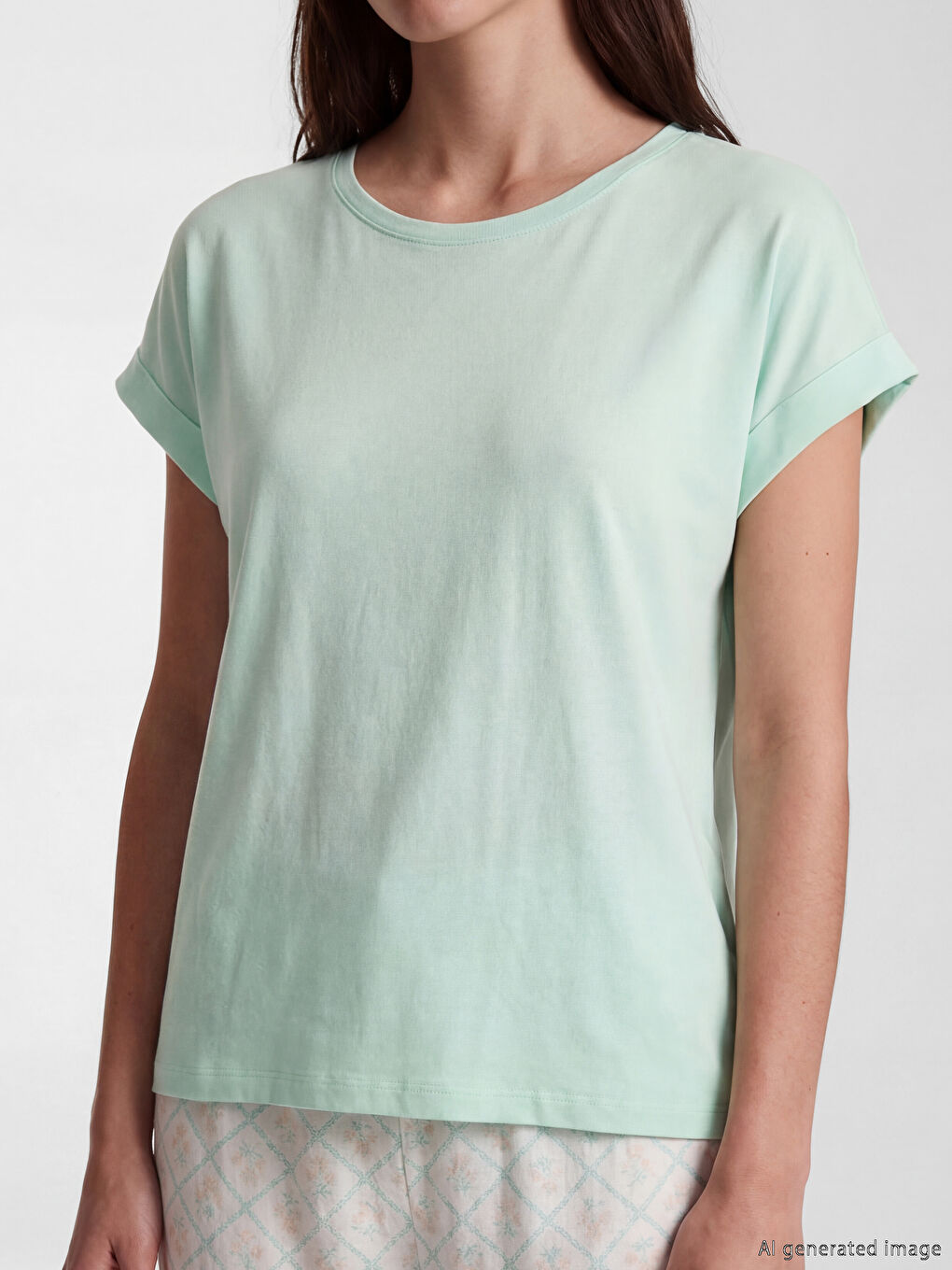 Ženski kapri pidžama komplet sa cvetnim dezenom i okruglim izrezom-2