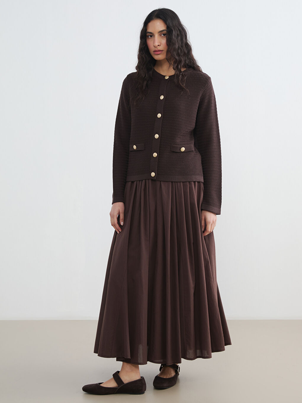 Kahverengi Bisiklet Yaka Dokulu Kadın Triko Hırka-1