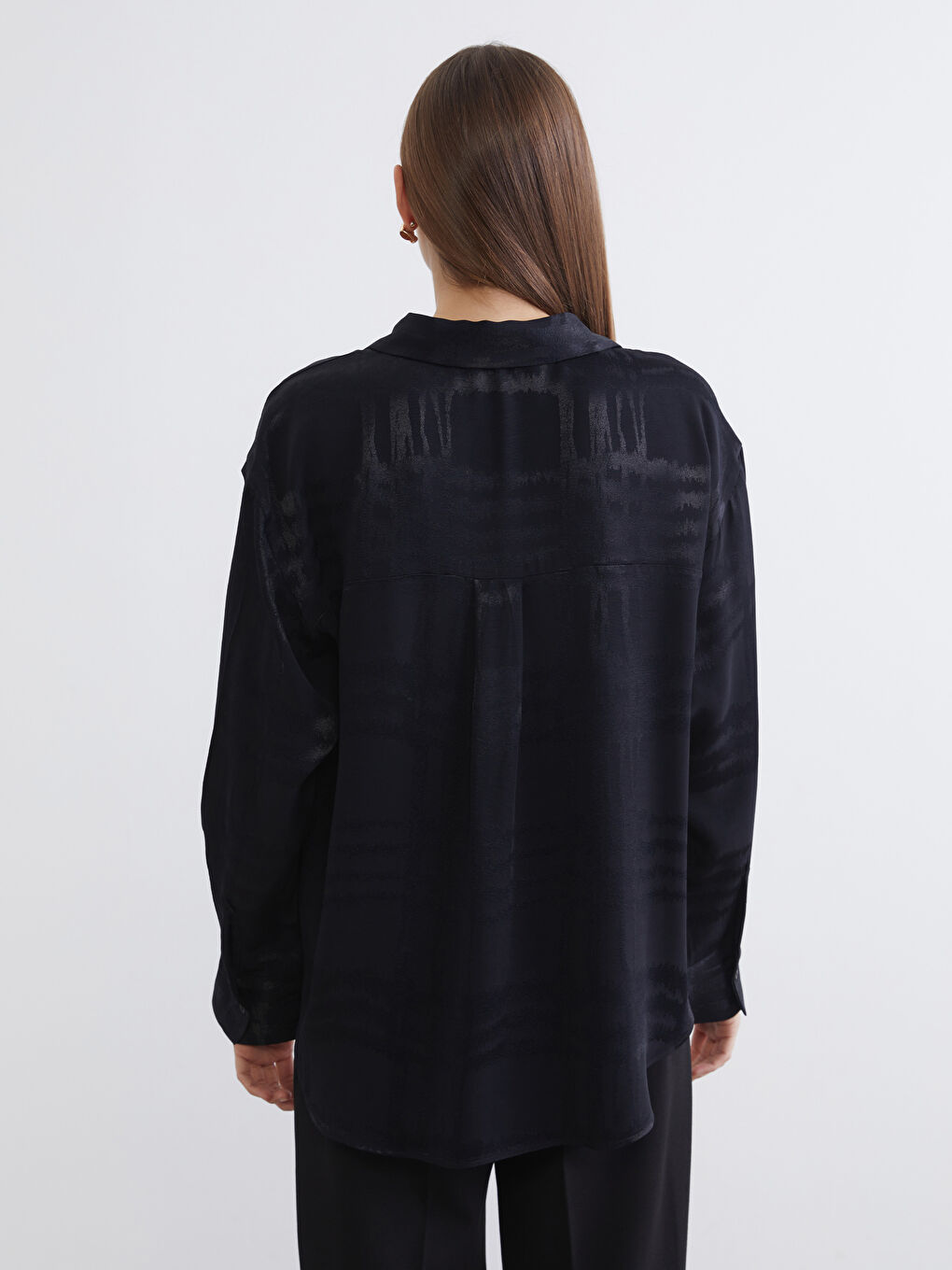 Siyah Desenli Kadın Gömlek-3