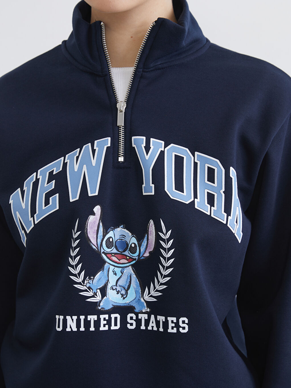 Lacivert Dik Yaka Stitch Baskılı Oversize Kadın Sweatshirt-2