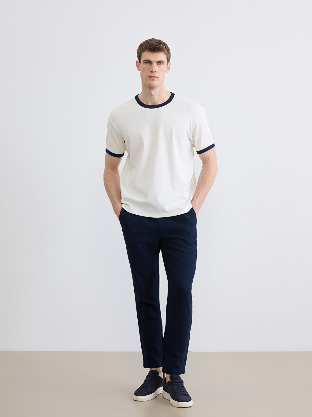 Ekru Bisiklet Yaka Ribanalı Erkek Tişört-1