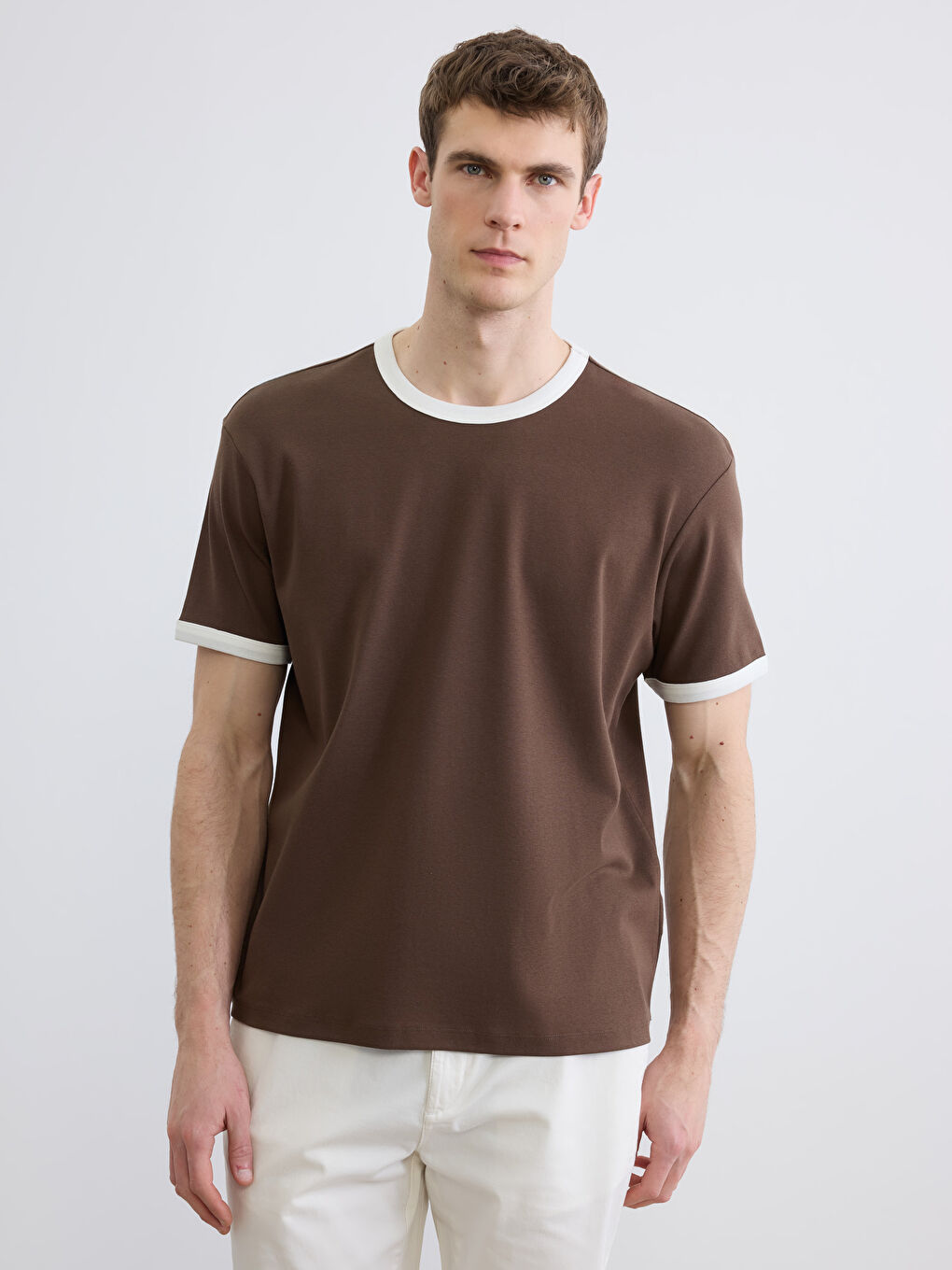 Мужчины Коричневый Футболка