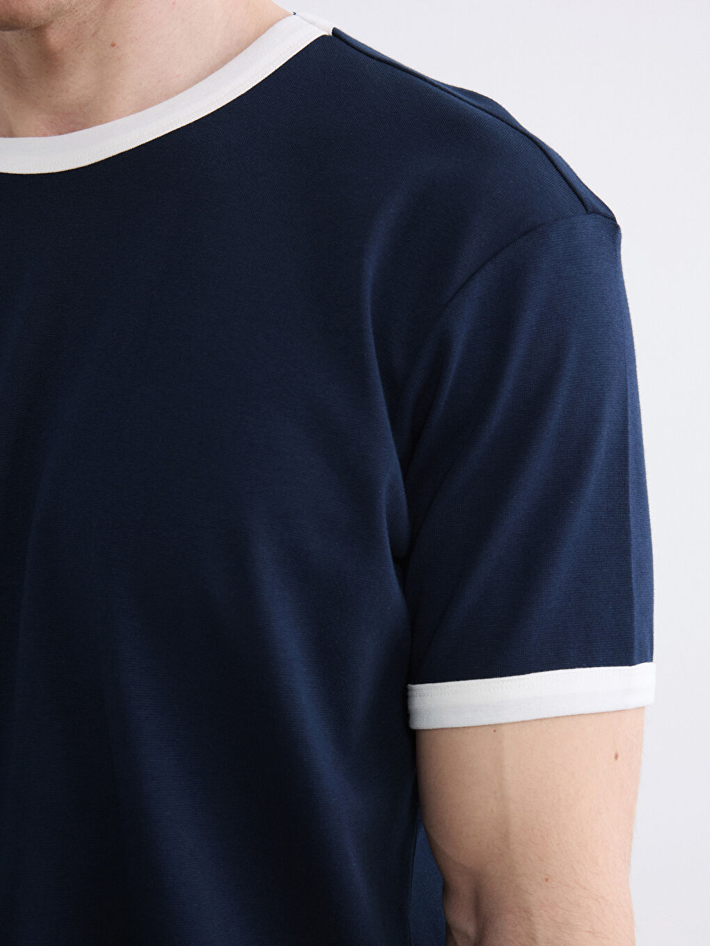 Мужская футболка с круглым вырезом и ребристой текстурой-2