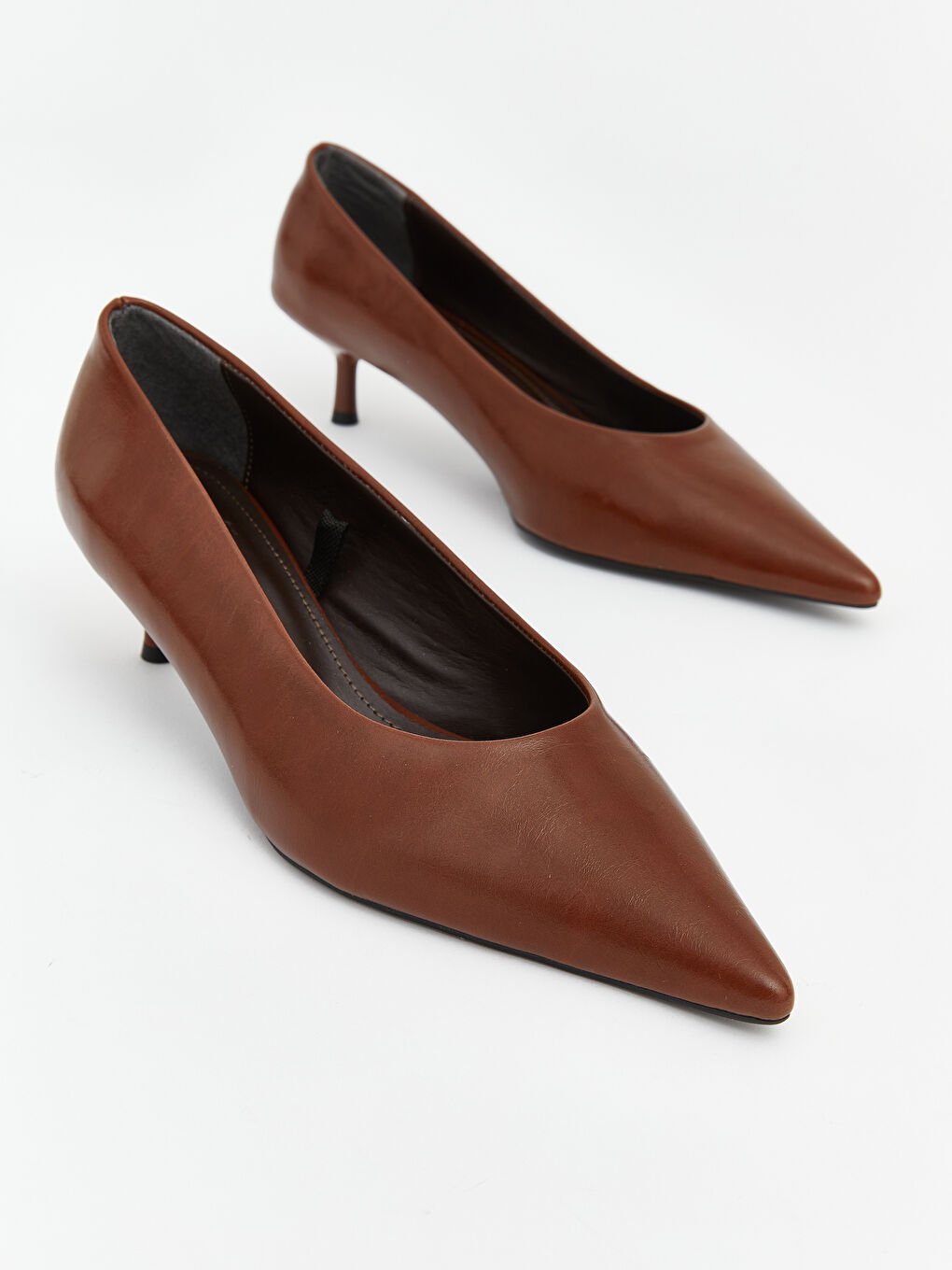 Kahverengi Sivri Burun Kadın Topuklu Ayakkabı-1