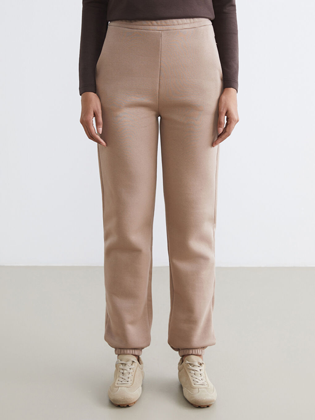 Women's Jogger Sweatpants with Elastic Waistband-1