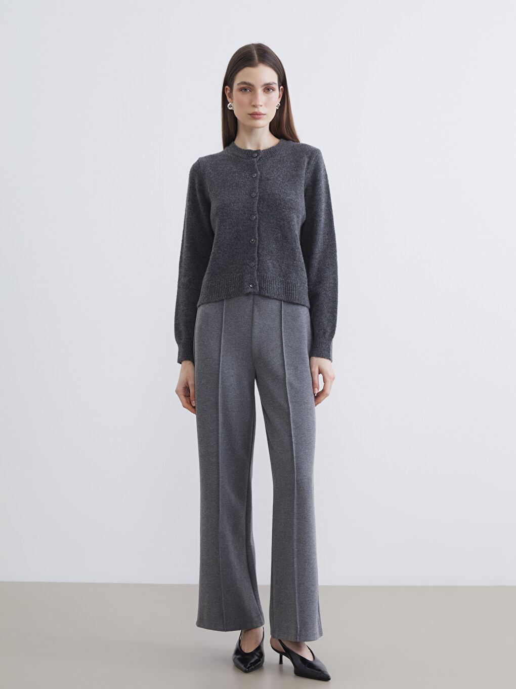 Antrasit Bisiklet Yaka Kadın Triko Hırka-1