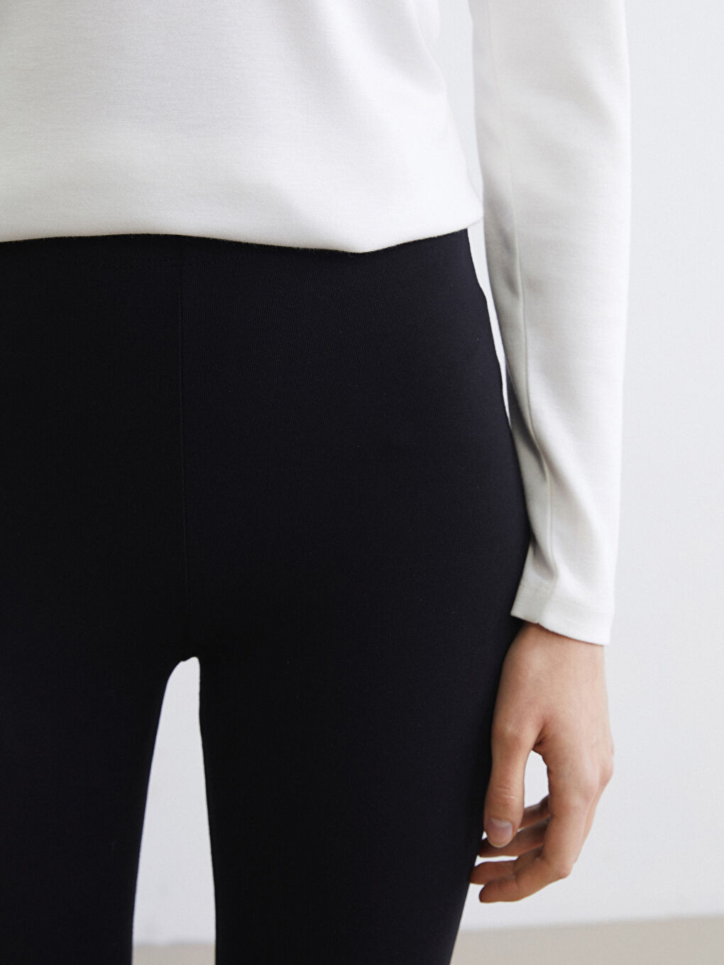 Siyah Beli Lastikli Kadın Tayt Pantolon-3