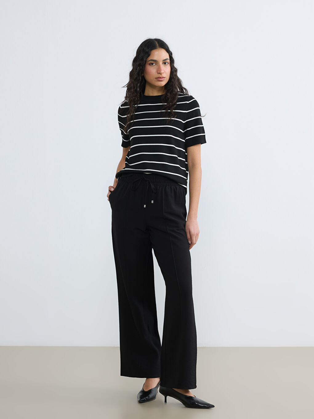 Siyah Bisiklet Yaka Çizgili Kadın Triko Kazak-1