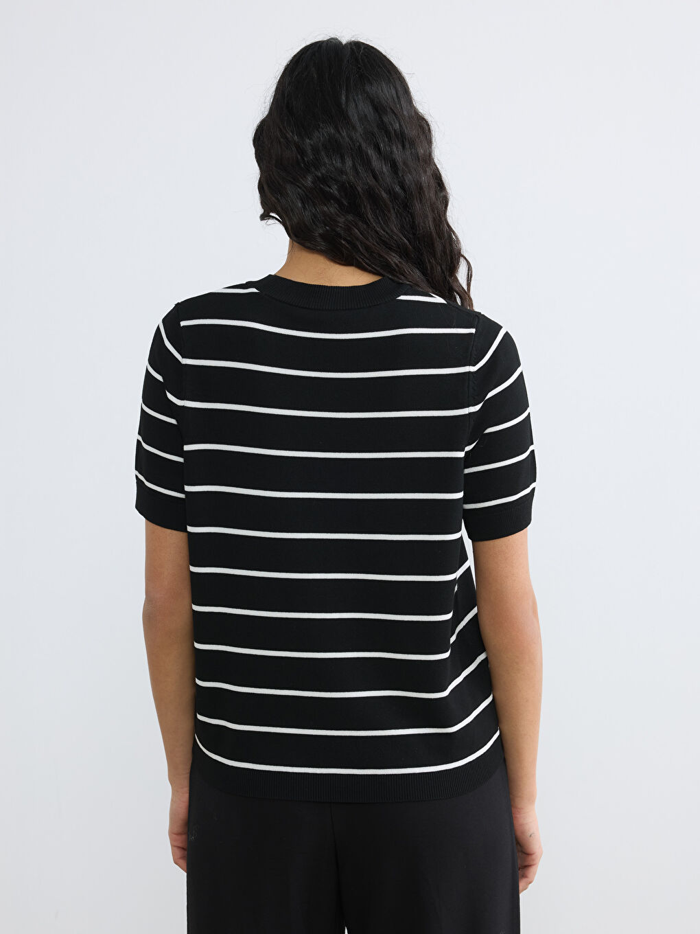 Siyah Bisiklet Yaka Çizgili Kadın Triko Kazak-3