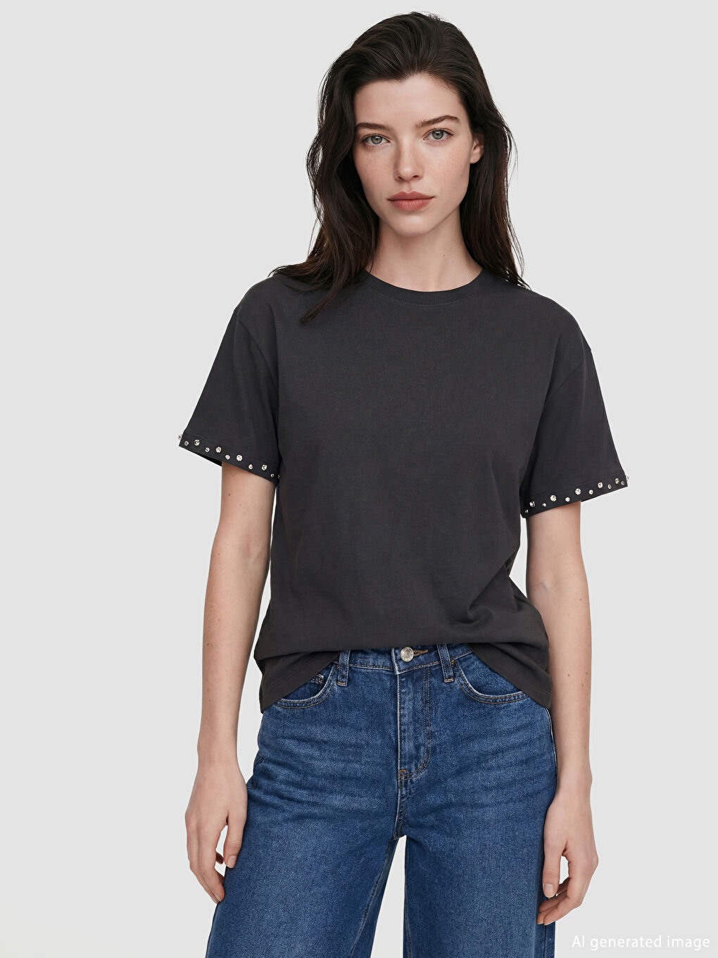 Antrasit Bisiklet Yaka Taşlı Soft Touch Kadın Tişört