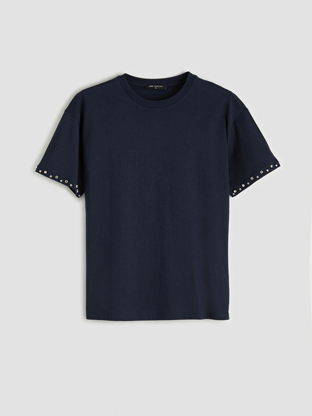 تيشيرت حريمي ناعم بفتحة رقبة على شكل جوهرة.-4