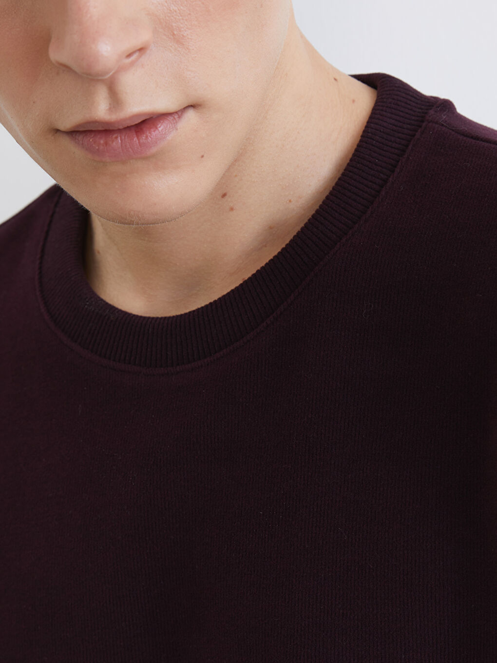 მრგვალი საყელო მამაკაცის სპორტული ზედა-2