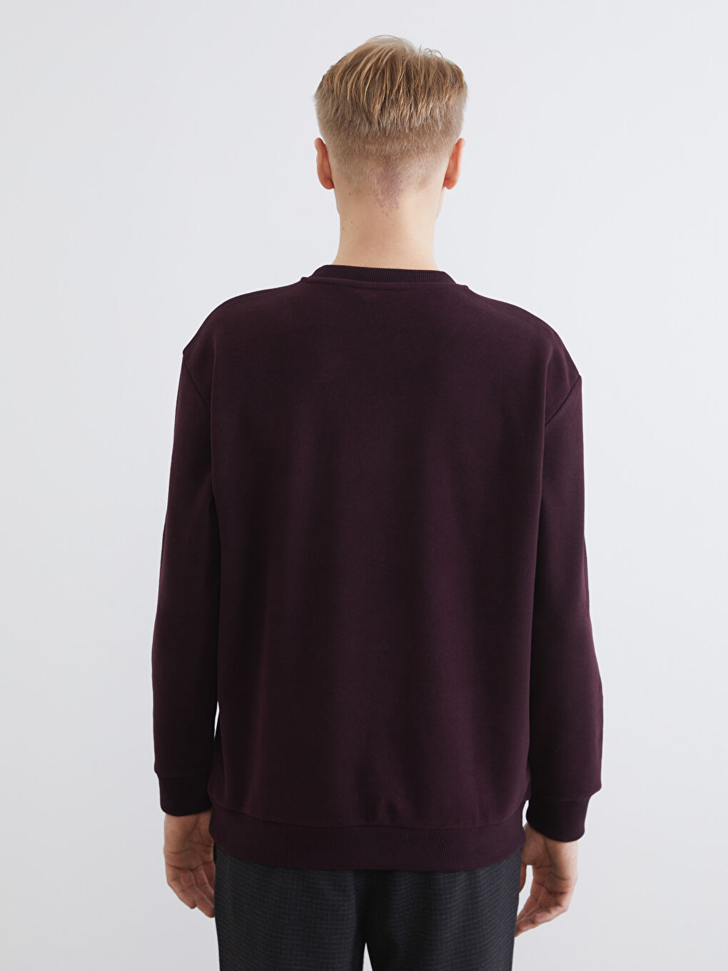 მრგვალი საყელო მამაკაცის სპორტული ზედა-3