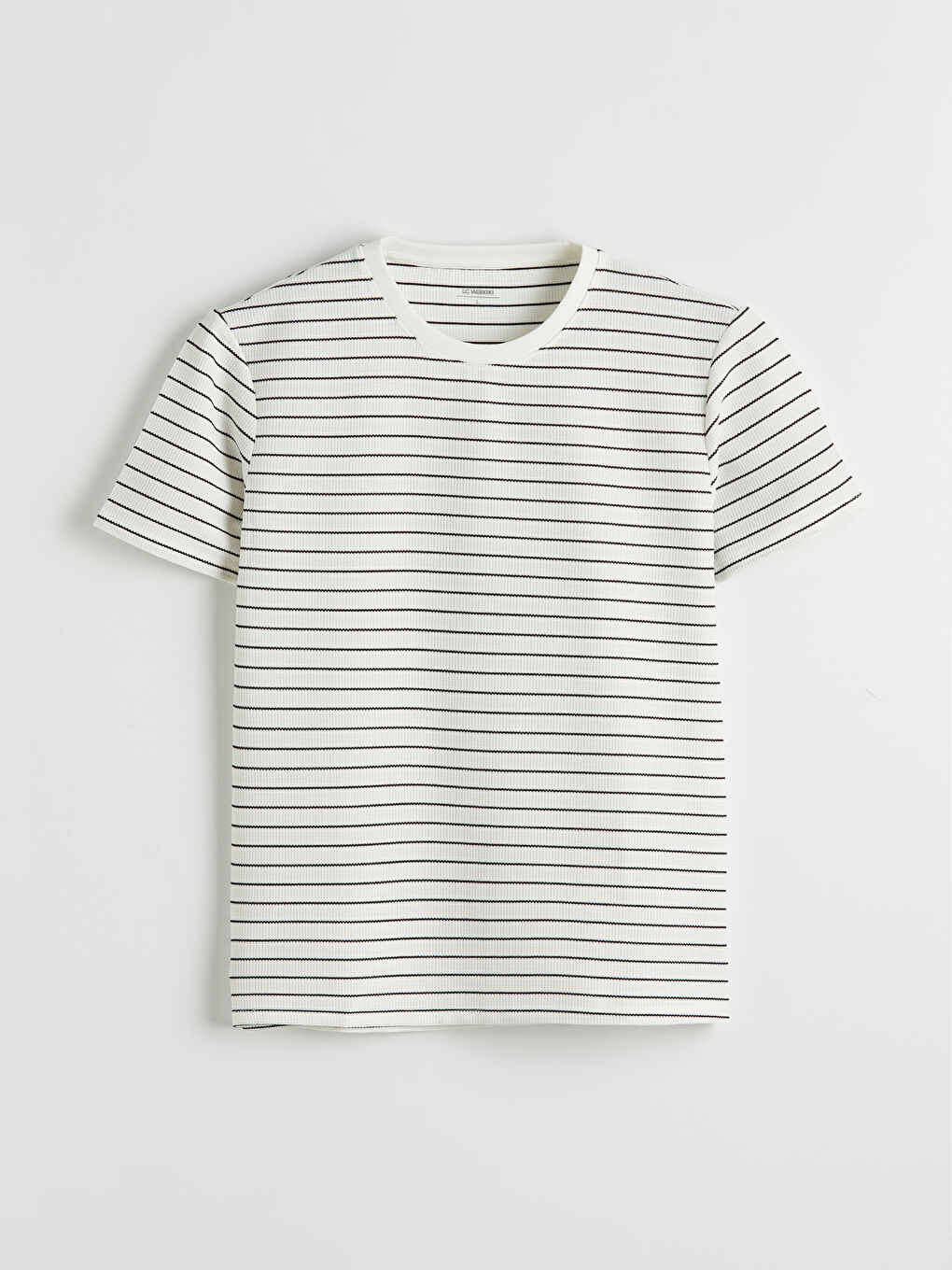 Beyaz Bisiklet Yaka Çizgili Erkek Tişört-4