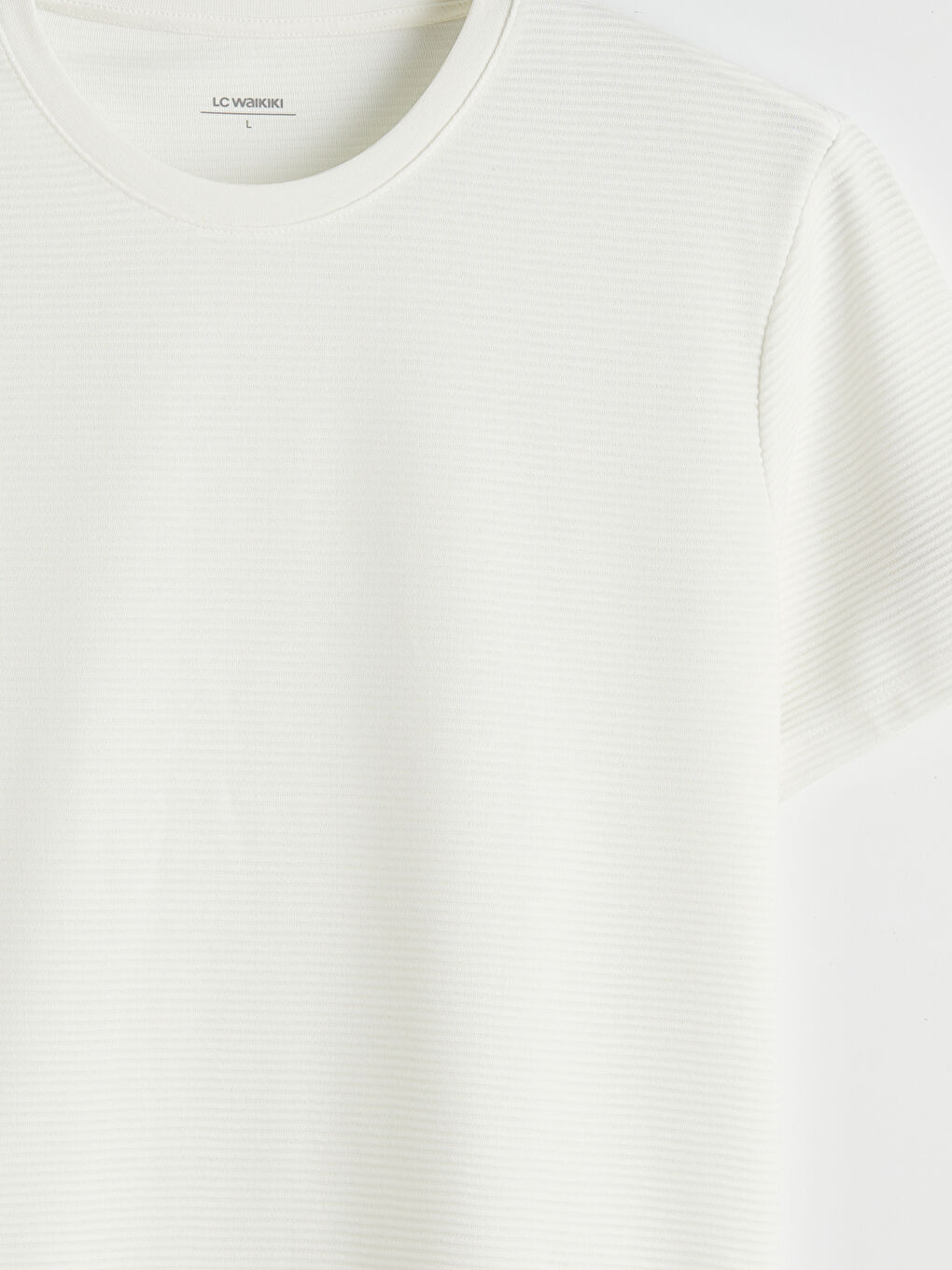 Beyaz Bisiklet Yaka Dokulu Erkek Tişört-5