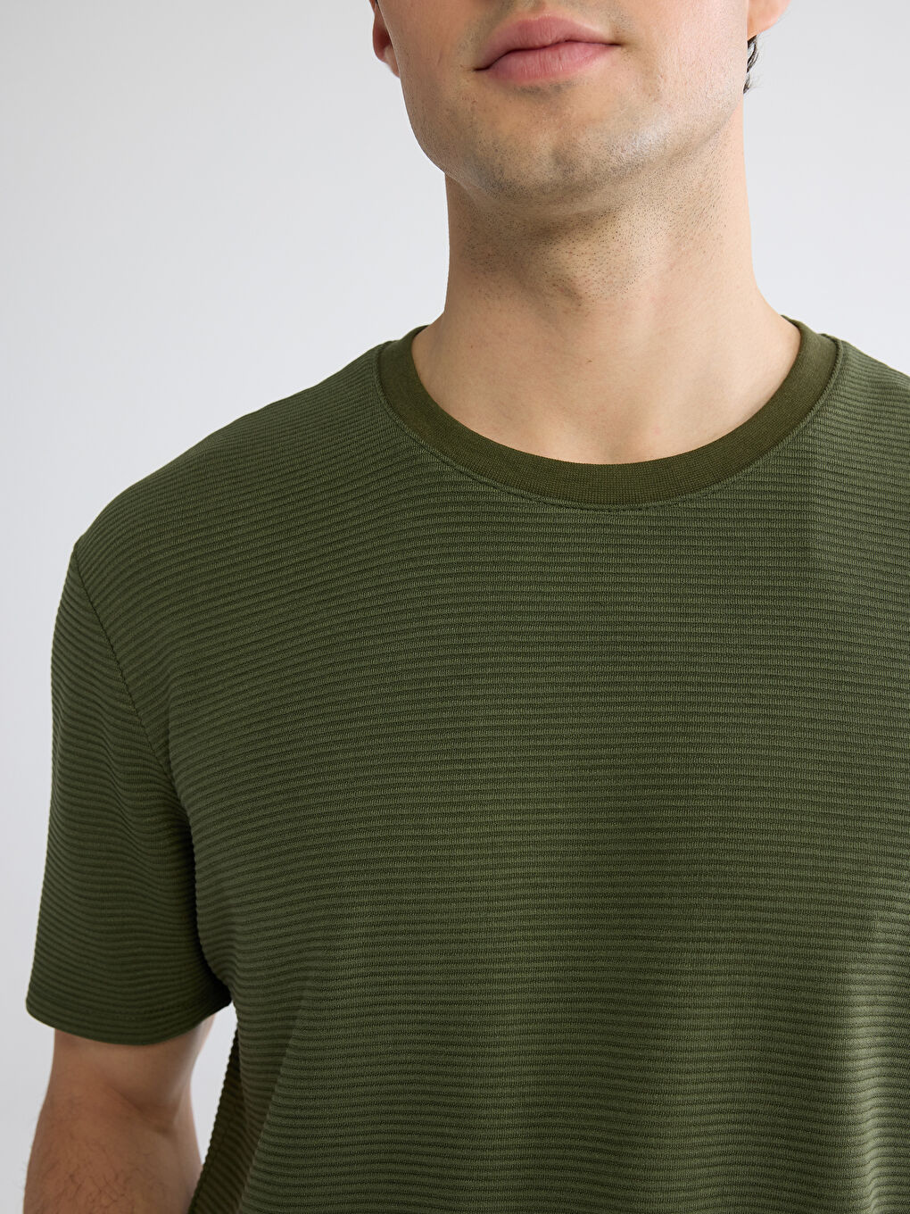 Yeşil Bisiklet Yaka Dokulu Erkek Tişört-2