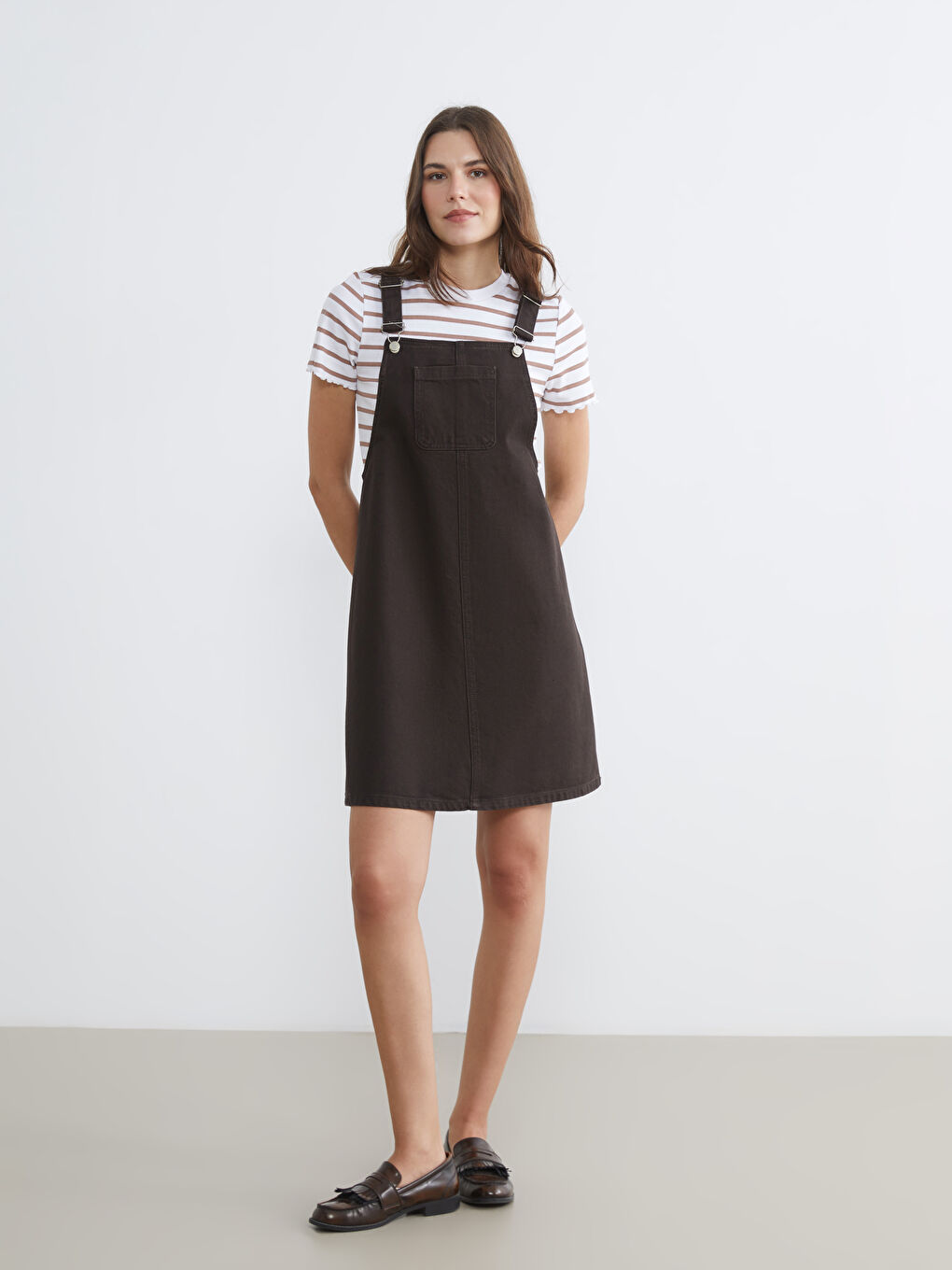 Kahverengi Kare Yaka Askılı Jean Salopet Elbise