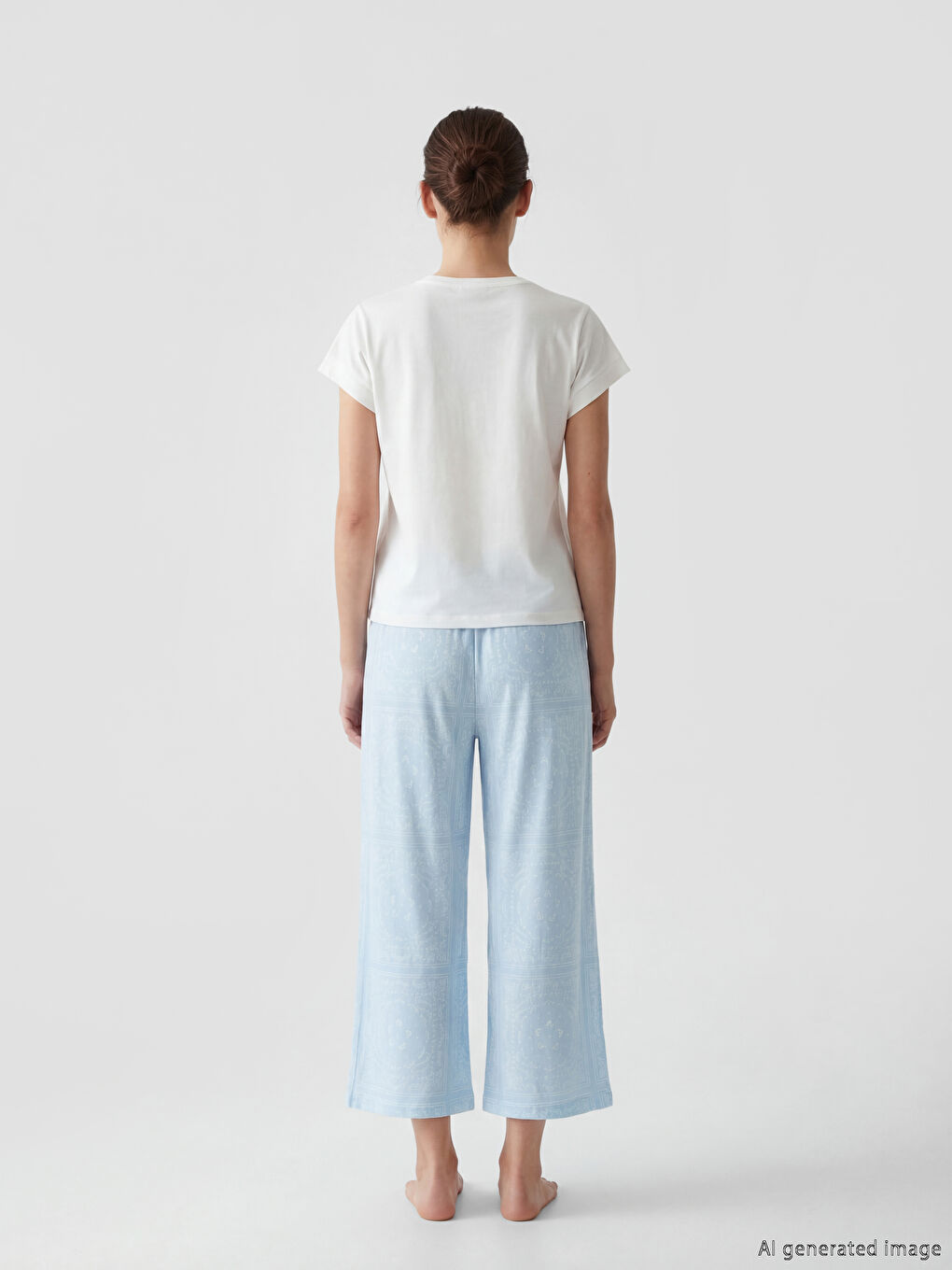 Σετ πιτζάμες κάπρι με σχέδια και στρογγυλή λαιμόκοψη για γυναίκες-3