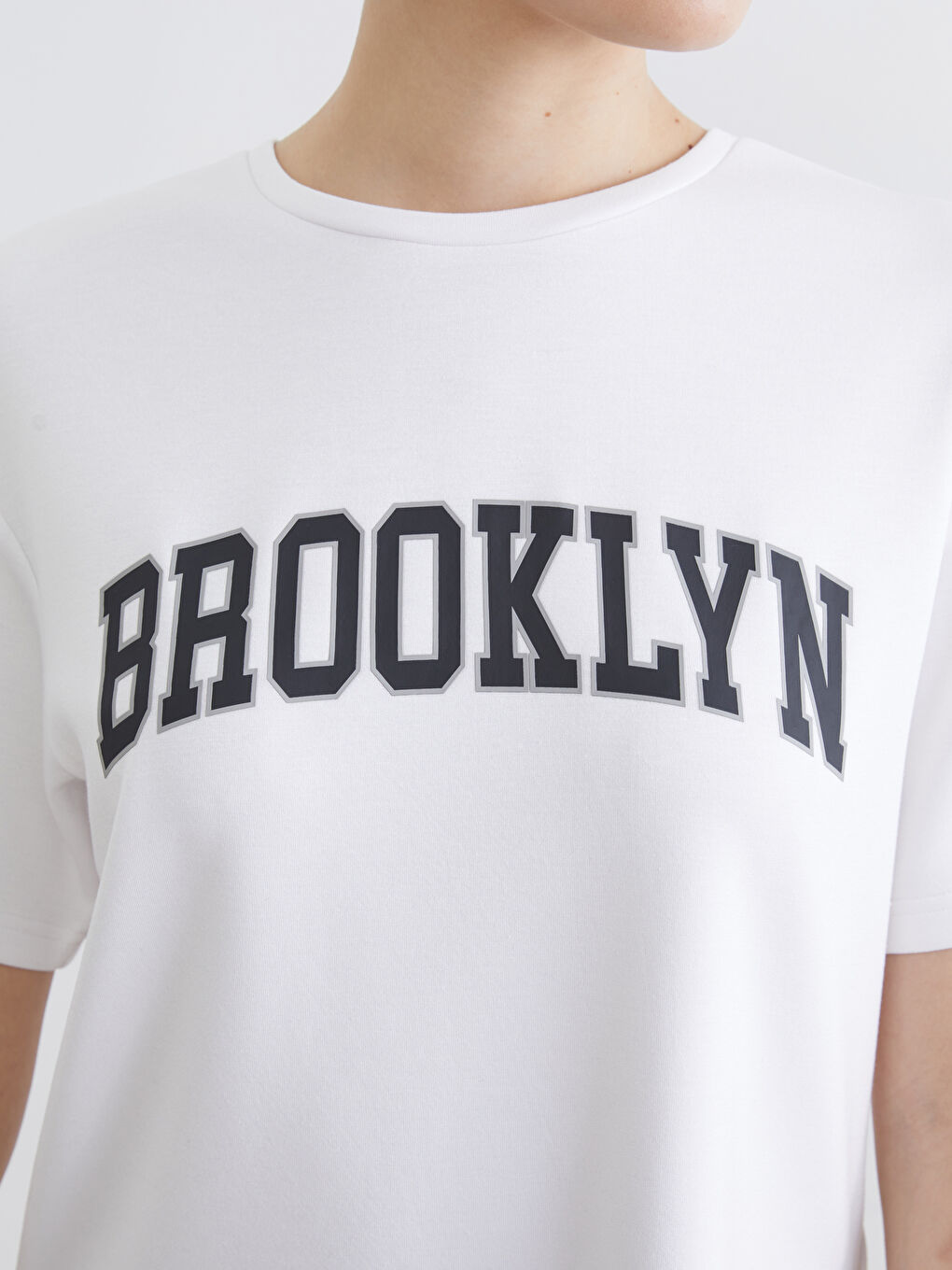 Γυναίκα ΛΕΥΚΟ Μπλουζάκι-2