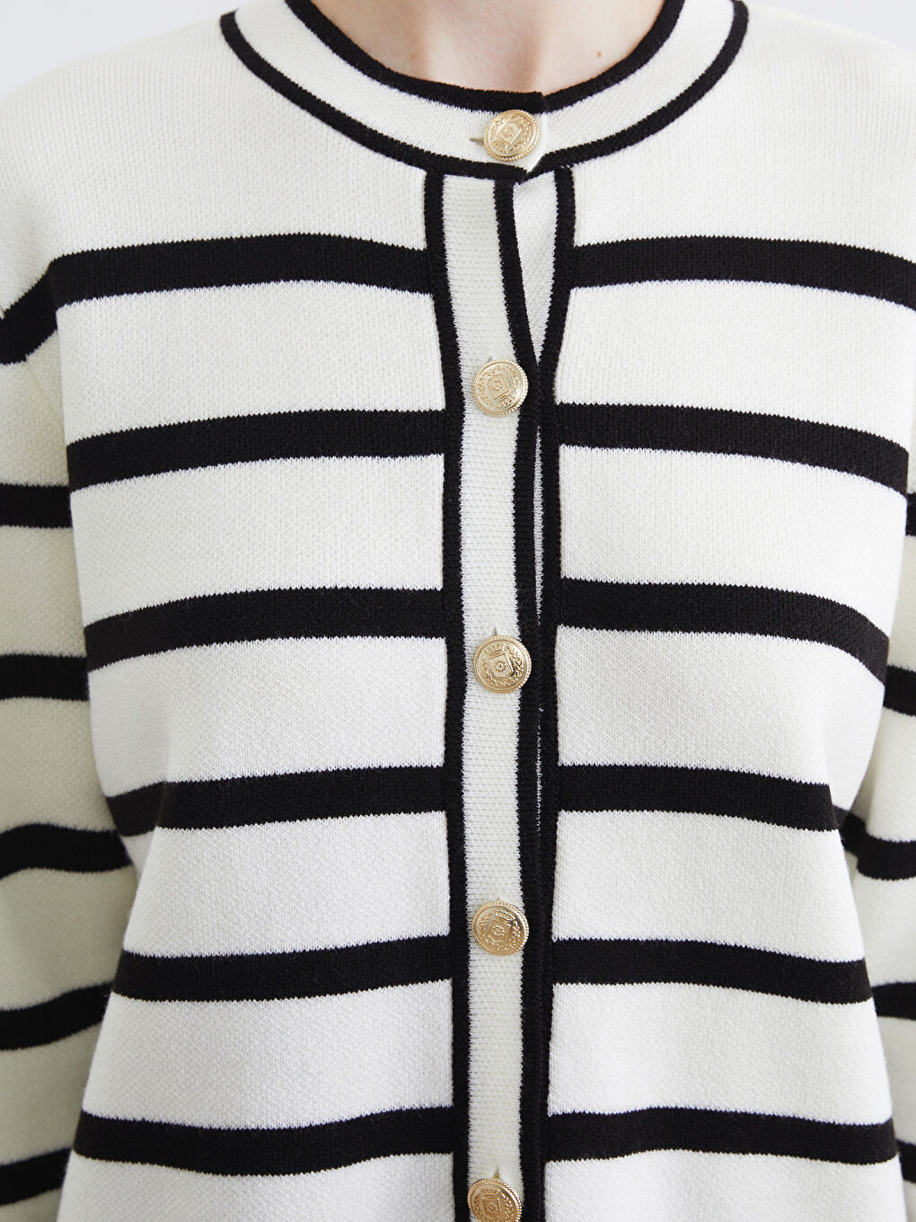 Striped knit cardigan with a round neckline.-2