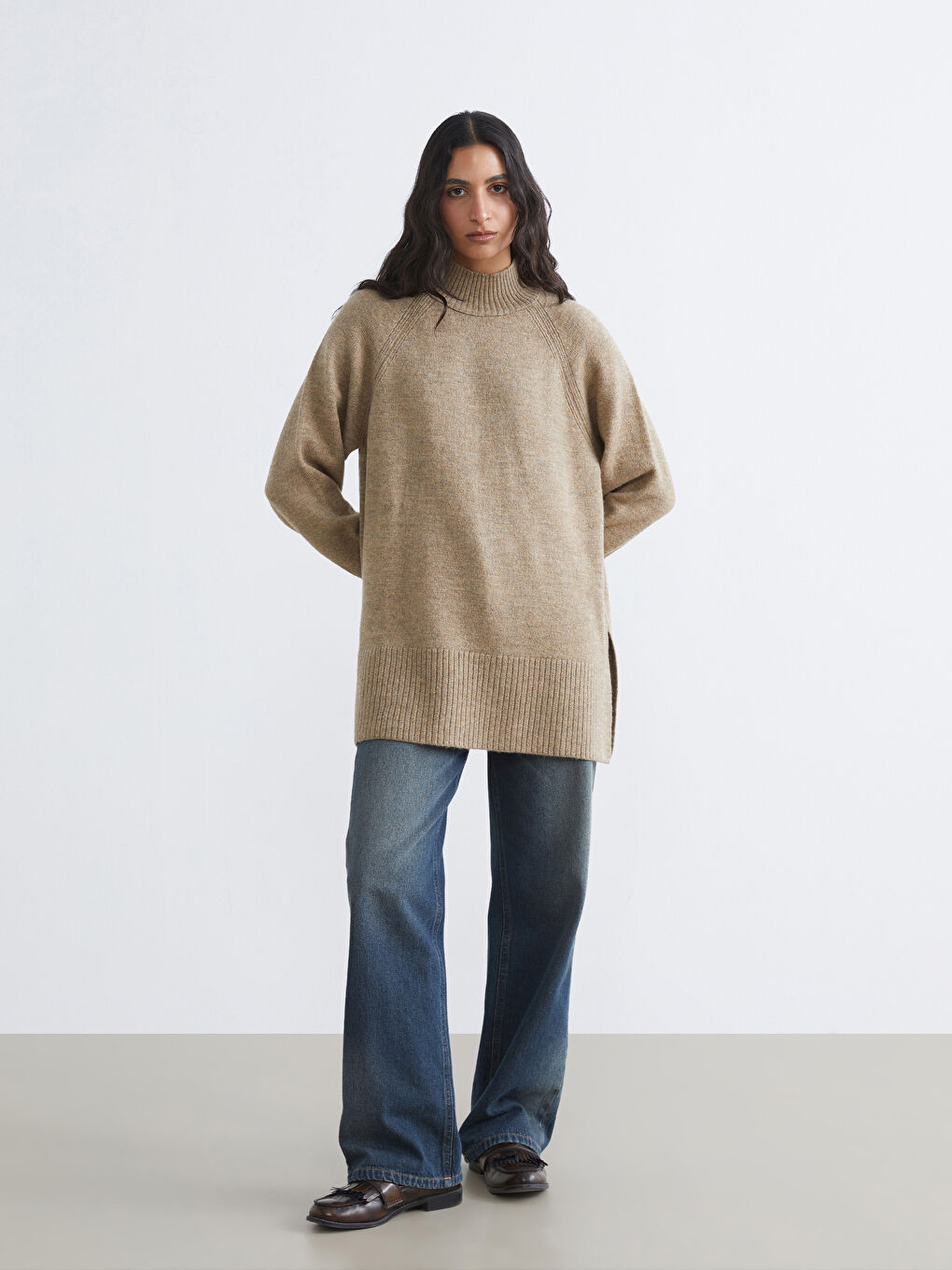 Bej Balıkçı Yaka Oversize Kadın Triko Tunik-1