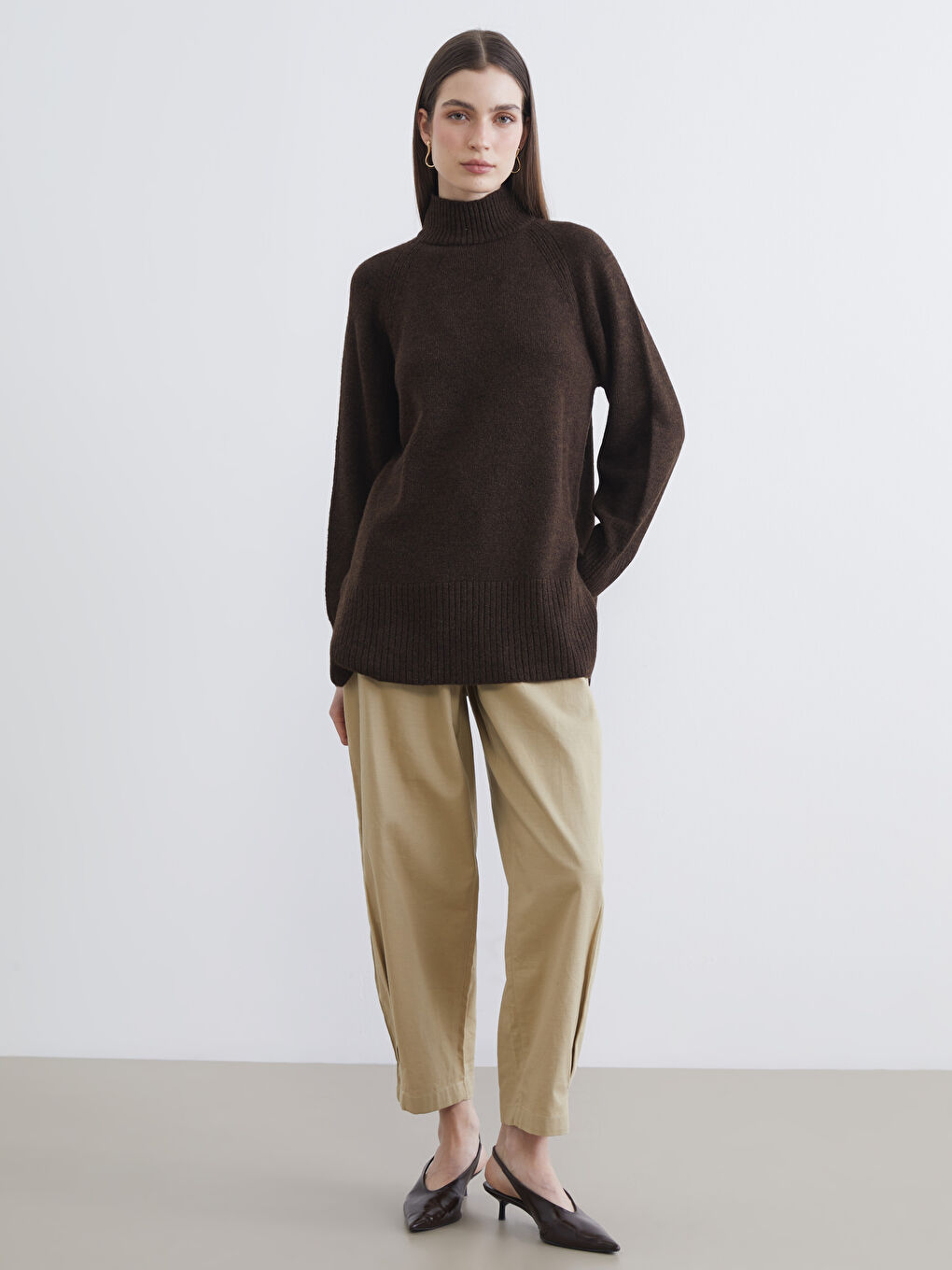 Kahverengi Balıkçı Yaka Oversize Kadın Triko Tunik-1