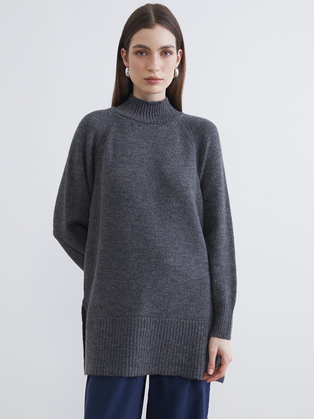 Antrasit Balıkçı Yaka Oversize Kadın Triko Tunik