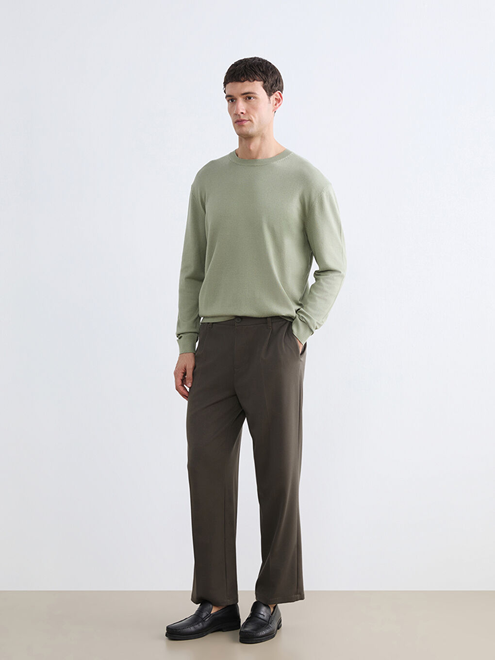 كنزة تريكو رجالية بياقة دائرية-1