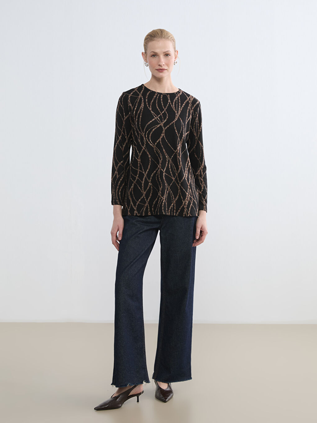 Siyah Bisiklet Yaka Desenli Bluz-1