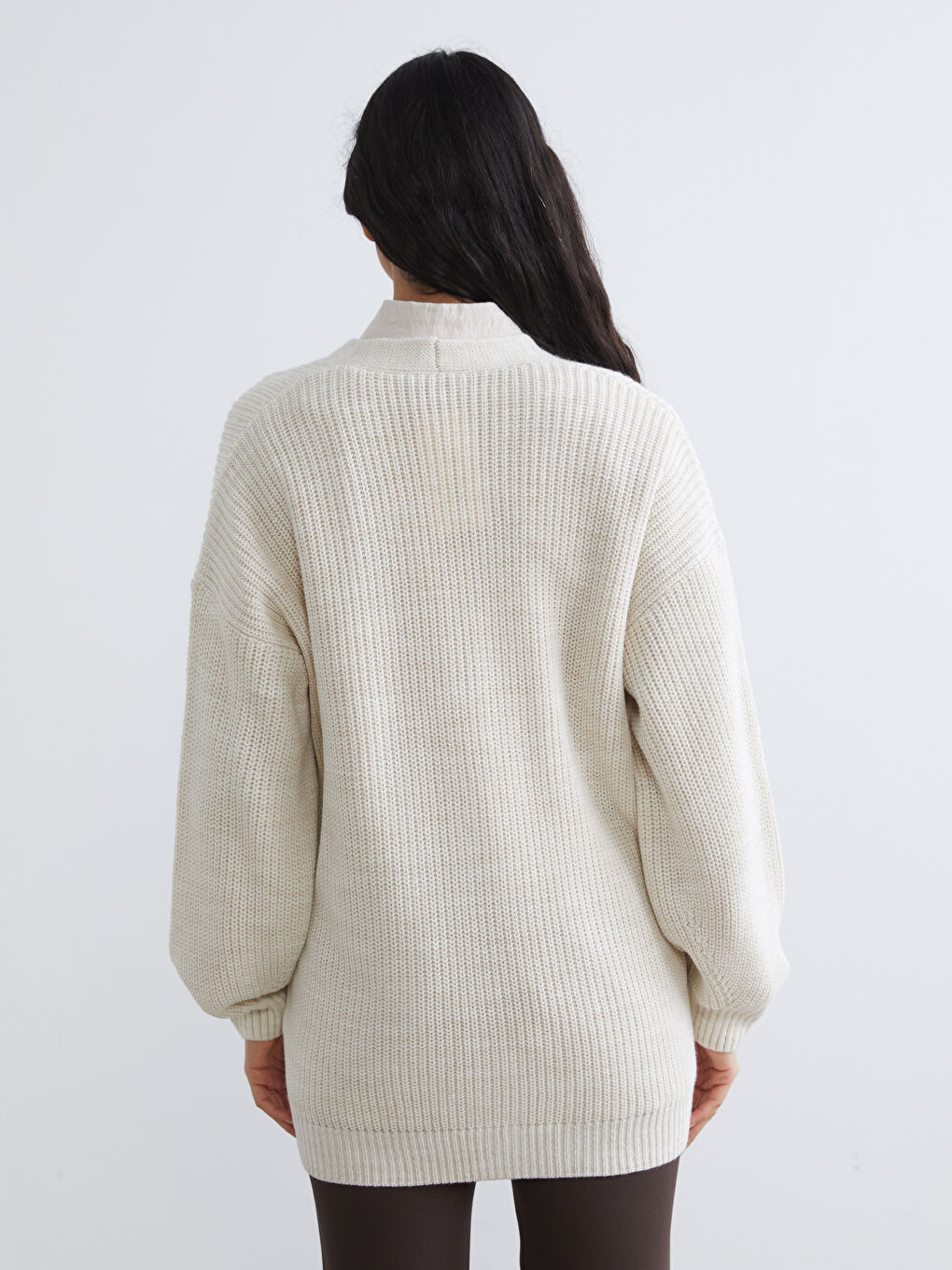 Ekru V Yaka Kadın Triko Hırka	-3