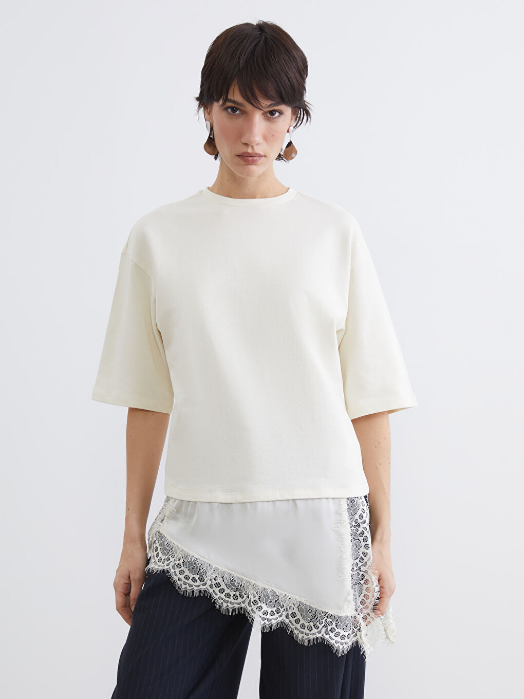 Crew Neck Lace Detail Women's T-Shirt